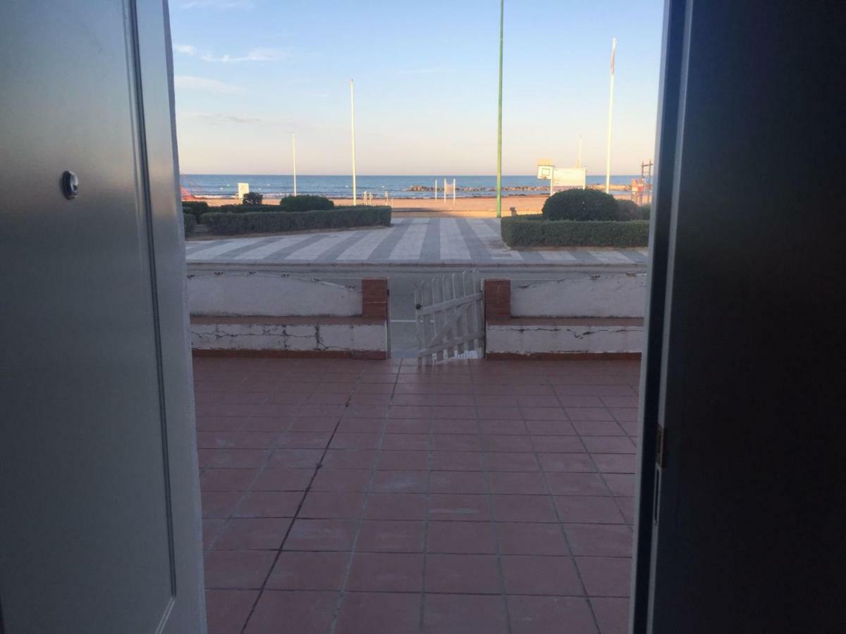 Casa En Primera Linea De Playa Holiday home Oliva